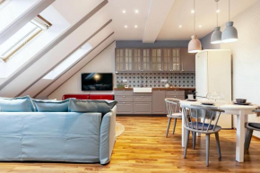 ATTIC APARTMENT on WATERFRONT / VIEW / NETFLIX